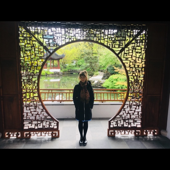 Meet your Posher, Kayla - Picture 1 of 1